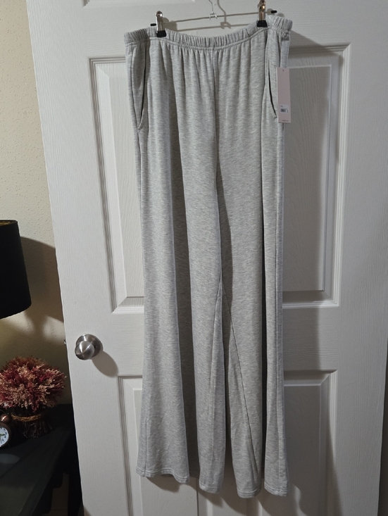 Yogalicious Pants - Yogalicious Heather Gray Lounge Pants NWT